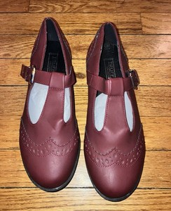 Truffle Collection Flat Shoes Oxblood / US 8 /UK 6 / EUR 39 Brogue Mary Jane