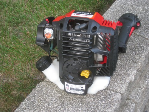 Troy-Bilt TB304S 30cc, 4-Cycle Gas String Trimmer Power Head - Runs Great - Picture 7 of 7