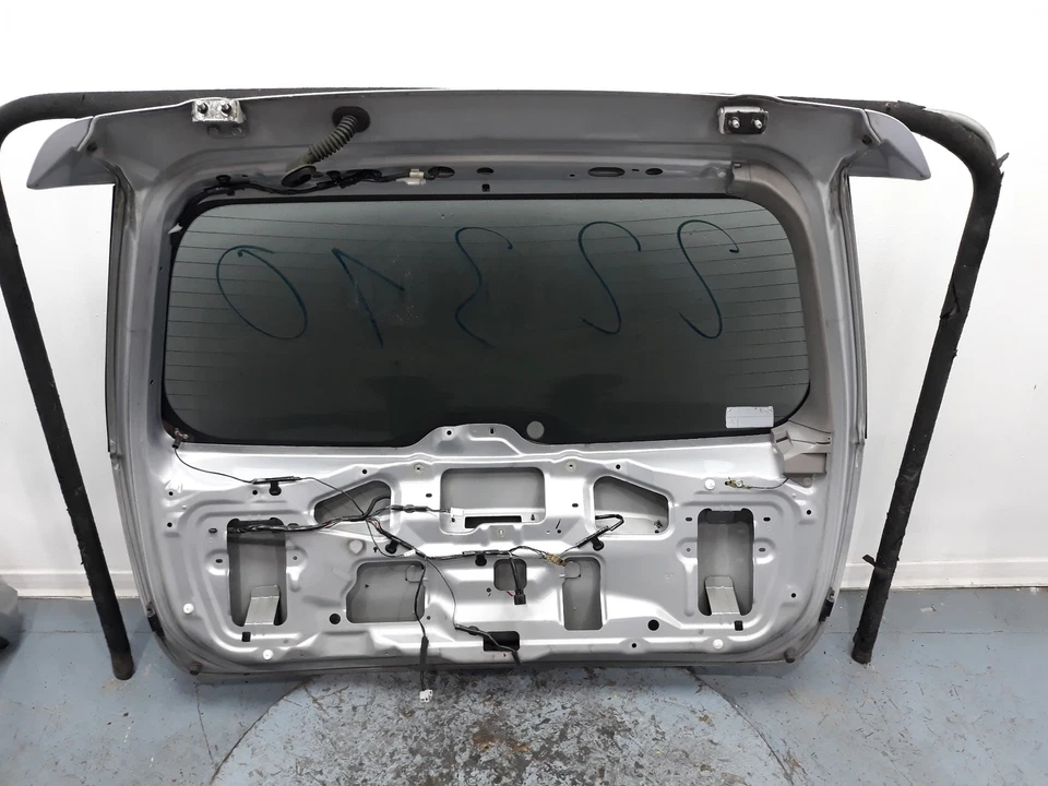 MN186428 PORTELLONE / MN186428 / 1545038 PER MITSUBISHI GRANDIS NA0W 2.0 DI-D Foto 2 de 4