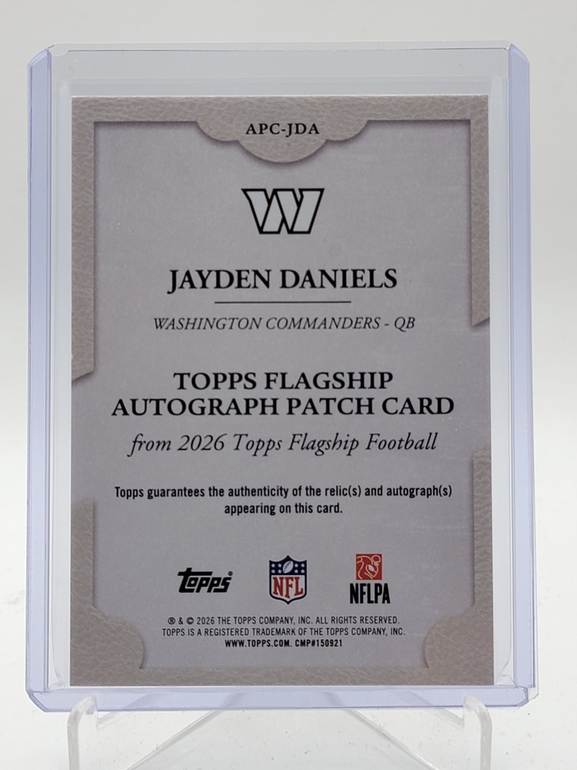 JAYDEN DANIELS 2026 TOPPS FLAGSHIP PLAYER WORN PATCH RED AUTO 1/5 #APC-JDA Q4874 view 2