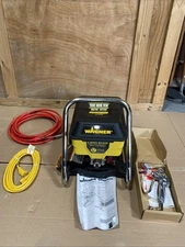 Wagner Paint Crew Model 770 Electric Airless Paint Sprayer With Hose & Nozzle