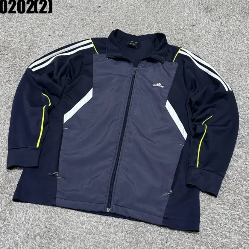 Adidas Zip-up Jacket - Vintage Style thumbnail 4