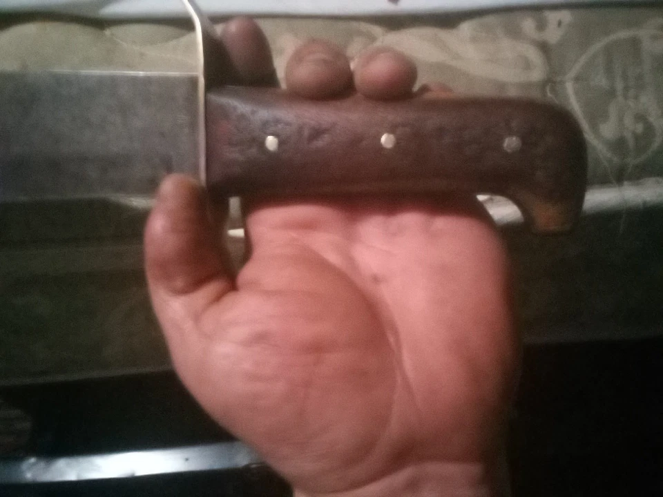 Cuchillo de Lucha Bowe Protector de Corte de Latón Mango de Arce Diseño Buck Original Foto 4 de 4