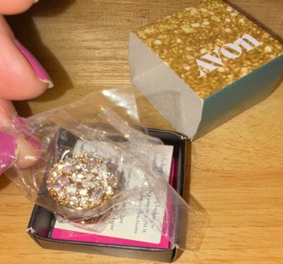 Avon Gold Tone Round Rhinestone Cluster Cocktail Ring in Avon Box
