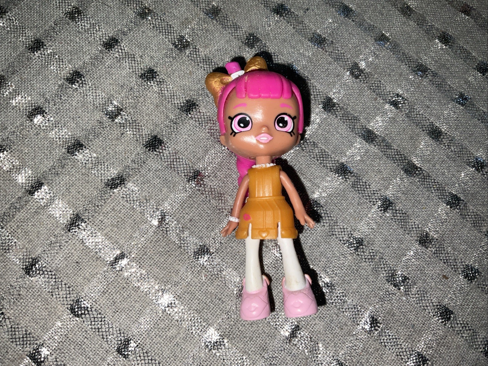 Shopkins Happy Places Lippy Lulu  Lil Shoppie Doll Home Collection
