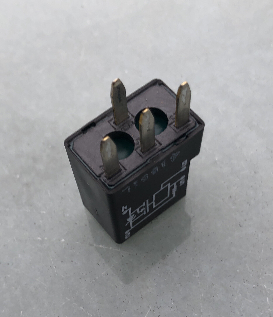 GM genuine OEM Trailblazer Envoy Rainier Bravada headlight A/C relay