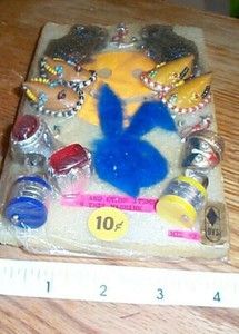 Vintage display card 10c rings toys locks beaded shoes #jd814