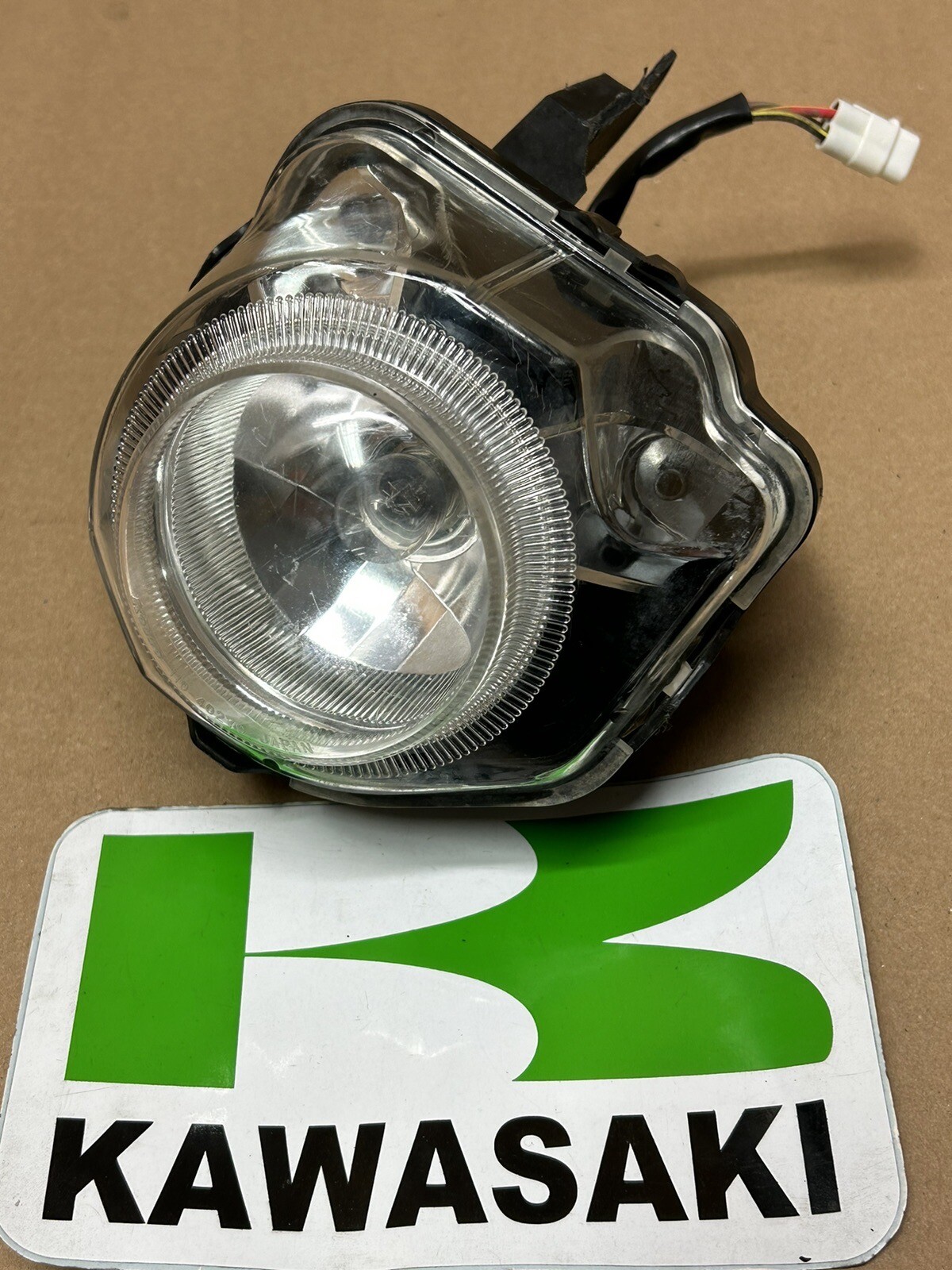0814 KAWASAKI KFX450R KFX 450R RIGHT HEADLIGHT WITH SOCKET eBay