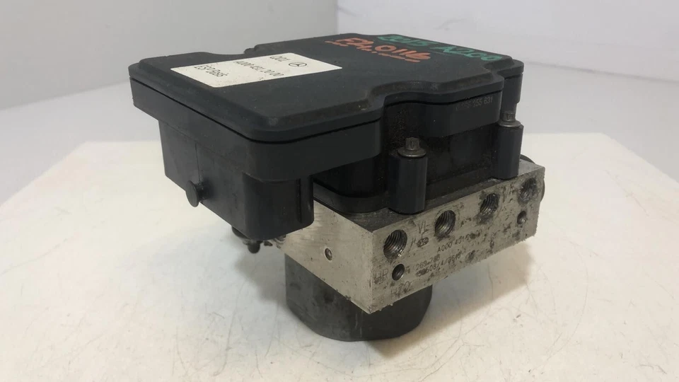 Mercedes Benz Clase A A200 2015 bomba ABS A0004312000 F2 #0116 Foto 4 de 4