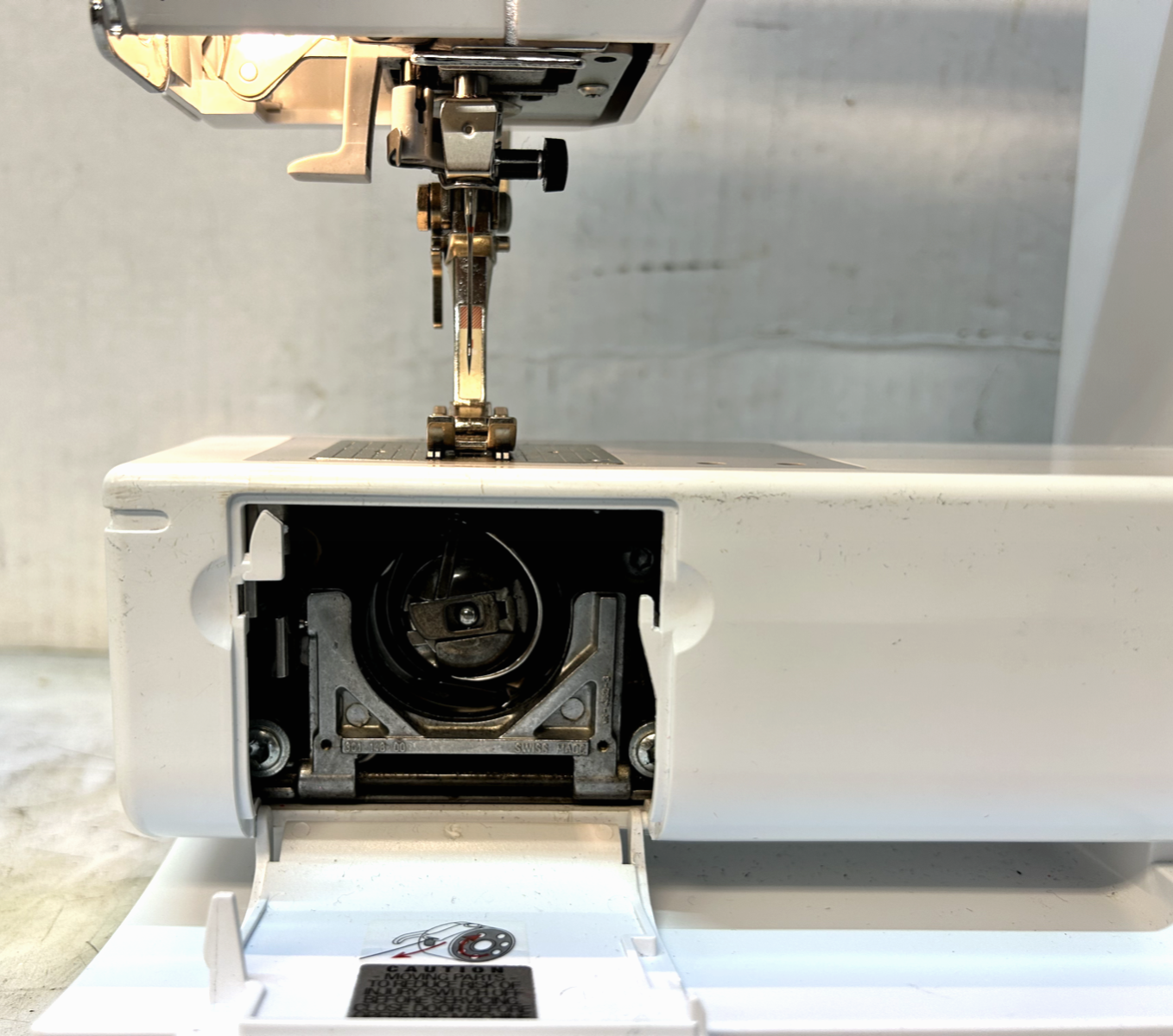 Bernina Activa 220 Computerized Sewing Machine. T0032 eBay