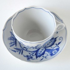 Meissen Zwiebelmuster Set Tasse Kaffeetasse 572 + Untertasse 562  ++ 1. Wahl ++