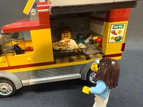 LEGO Pizza Van Complete w/ 2 MiniFigures Van Scooter Table & Instructions #60150