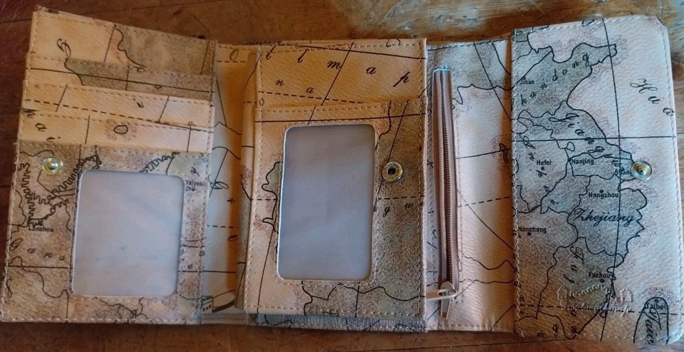 Portafoglio donna stile Alviero Martini - Immagine 2 di 4