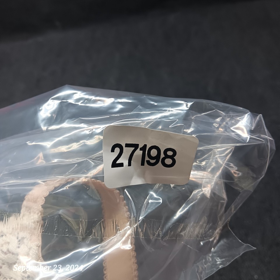 Wacoal Bra Women 38C Beige Embrace Lace Plunge Underwire 853291 eBay