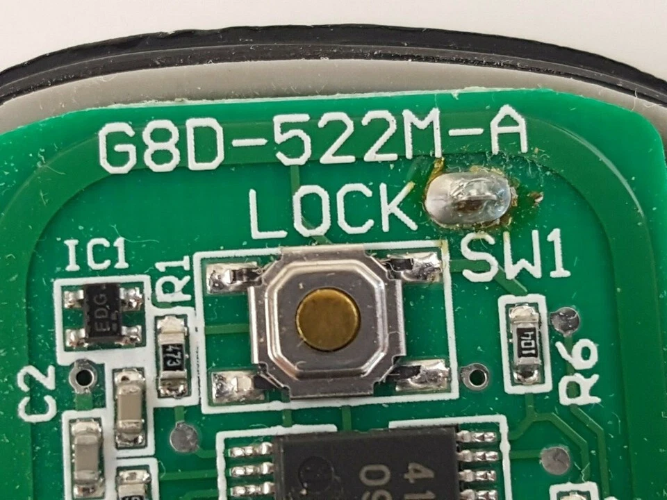 NEW OEM 1997-2004 MITSUBISHI MONTERO SPORT KEYLESS REMOTE CAR FOB E4EG8D-522M-A - Image 3 of 4