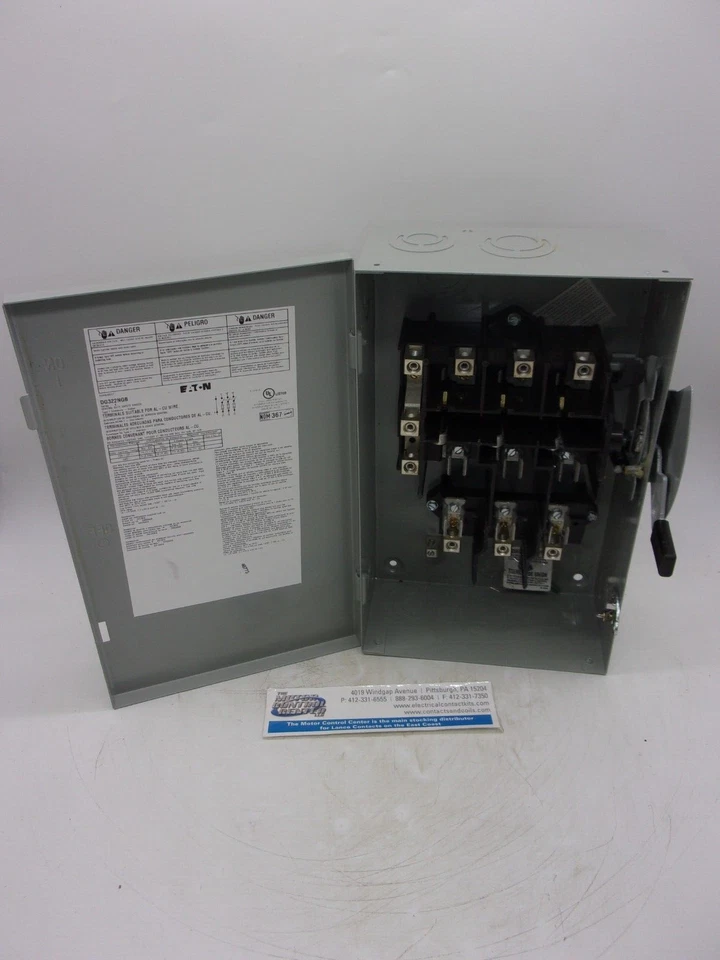 DG322NGB-EATON-INTERRUPTOR DE SEGURIDAD DE SERVICIO GENERAL-4 CABLES, FUSIBLE, 3P, 60A, 240V, NEMA 1 Foto 4 de 4