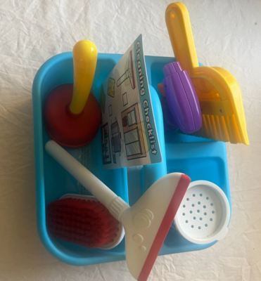 Melissa and Doug Cleaning Caddy Pretend Play House Set Dustpan