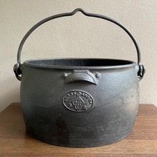 Antique T&C Clark & Co England 3 Gall Gallon vintage cast iron boiler pot