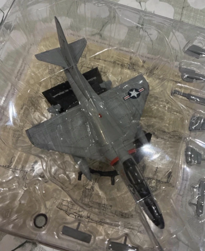 douglas McDonnell Douglas A-4C Skyhawk USA avion militaire miniature 1:72 gris - Photo 1/4