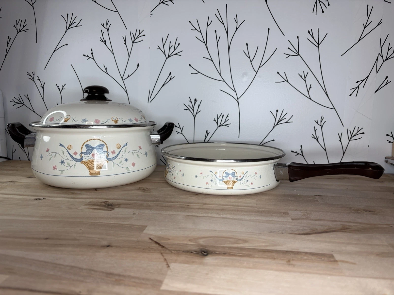 VTG Enamel Floral 8.75” Stockpot & Saucepan Set with Lid Granny & Cottage Core