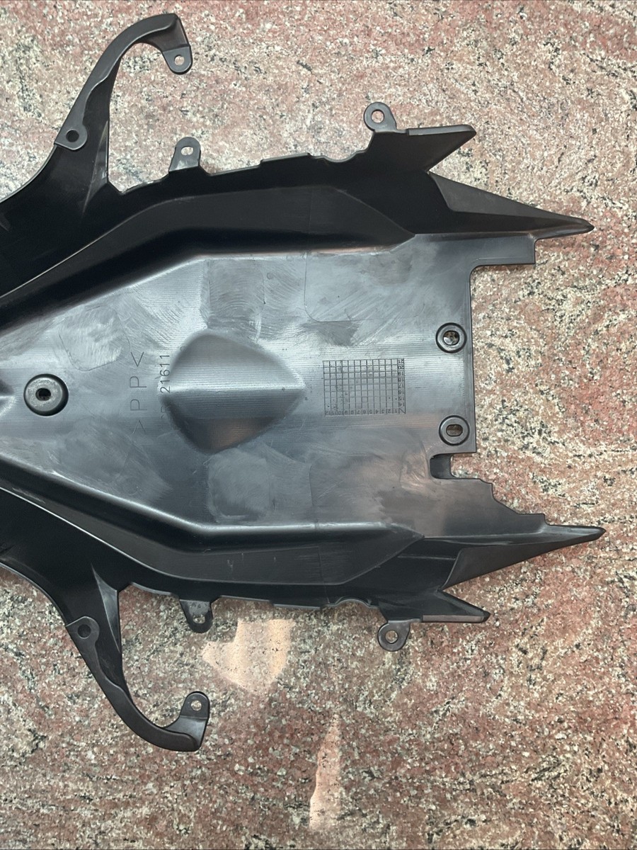 yzf-r1 才谷屋カーボンリアフェンダー 2015~/2CR BX4 B3L 才谷屋がYZF