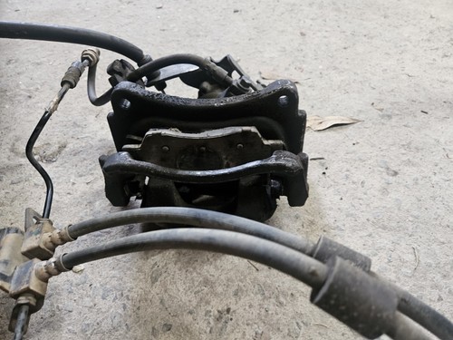2015 Ford Transit 250 3.7 Rear Calipers - Picture 3 of 3