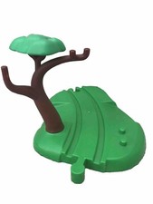 Brio Train Crossing w/ Tree -Plastic Level Road Crossing Trains Track Paw Prints