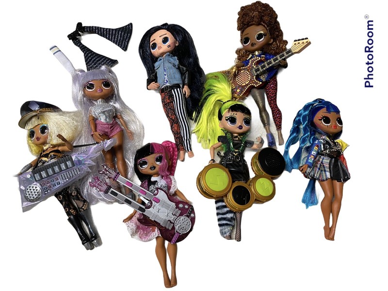 L.O.L. Surprise!  OMG Remix Super Surprise Includes 7 Dolls