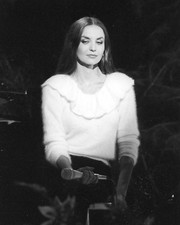 Crystal Gayle 10" x 8" Photograph no 5