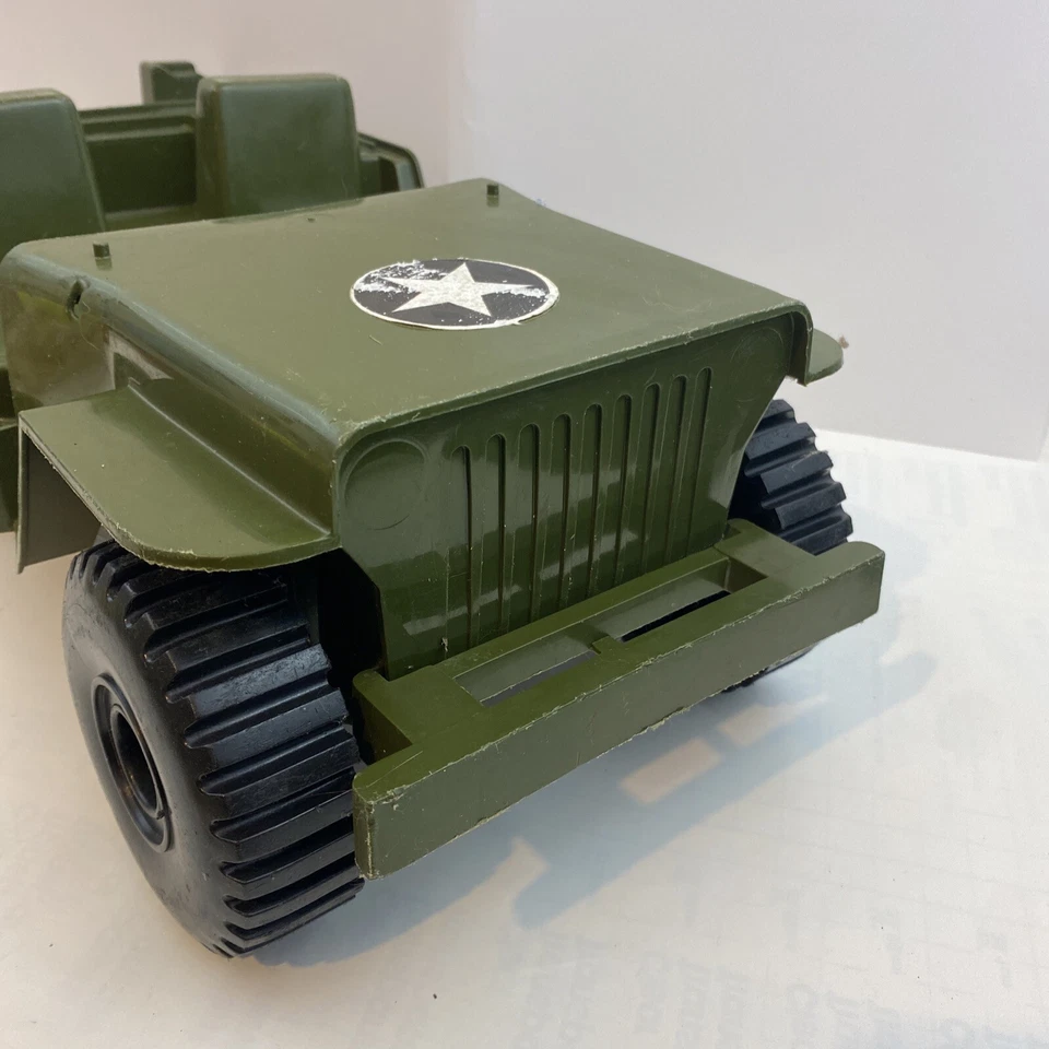Vintage 1973 Carolina Enterprises Army Jeep - Image 3 of 4