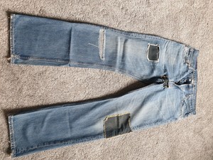 levis 501 destroyed jeans