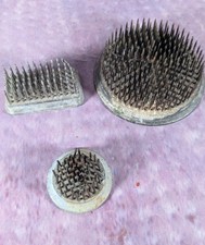 Lot de 3 épingles métal fleurs grenouilles de différentes formes