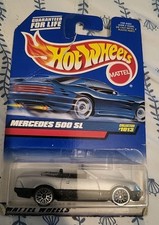 1998 Hot Wheels Mainline/Collector #1013 MERCEDES 500 SL Silver-Black w/Lace Sp