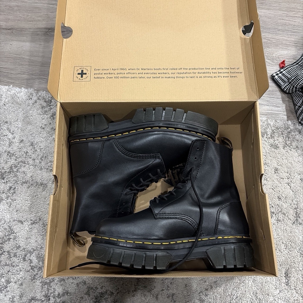 Dr. Martens Men’s Black Leather 8-Eye Combat Ankle Boots US 11 EU 43