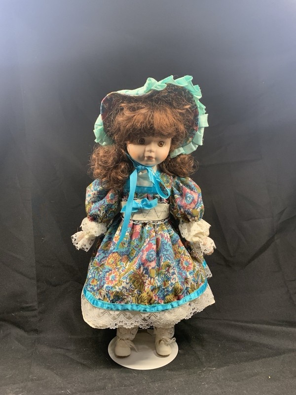 Royal Treasures Porcelain Doll Girl Curly Brown Hair Floral Dress Lace Bonnet 
