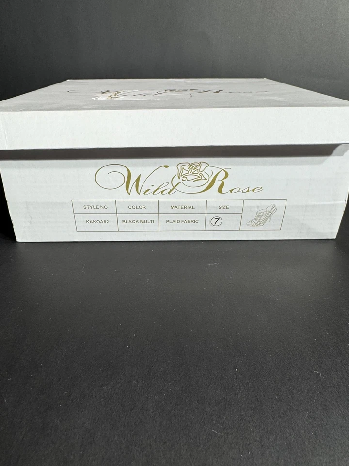 Tacón de salón de tela a cuadros Wild Rose con hebillas punta abierta para mujer talla 7 de EE. UU. Foto 2 de 4