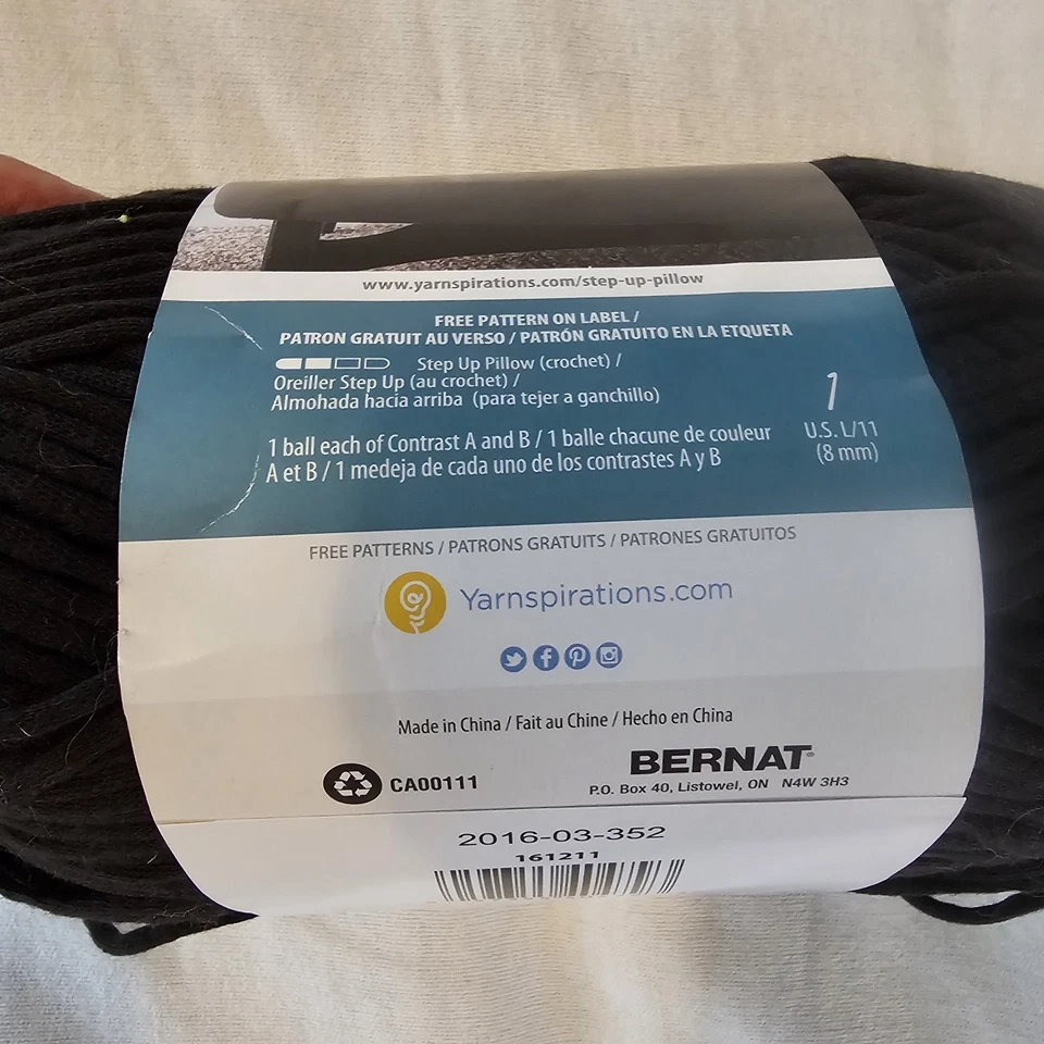 1 madeja para hacer Bernat decoración del hogar voluminoso #5 hilo negro algodón nailon 317 yardas Foto 3 de 4