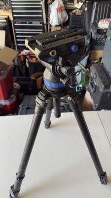 Benro S8PRO Video Tripod Head 17.6 Lb Load Tripod Is Clean Working Condition