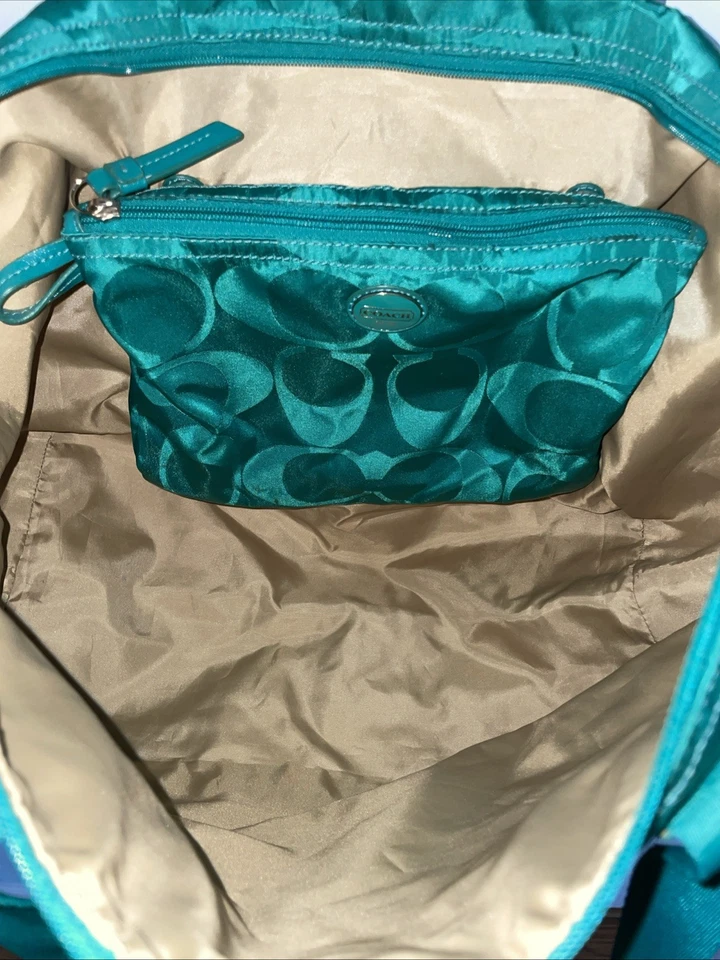 Coach Getaway Signature Nylon Packable Weekender Tote Bag And Pouch Teal - Image 4 of 4