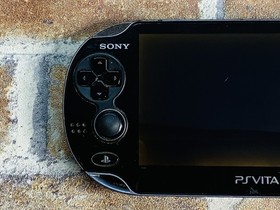 PS Vita PCH-1000 Crystal Black SONY Playstation Tested 8GB Charger Mine Craft P