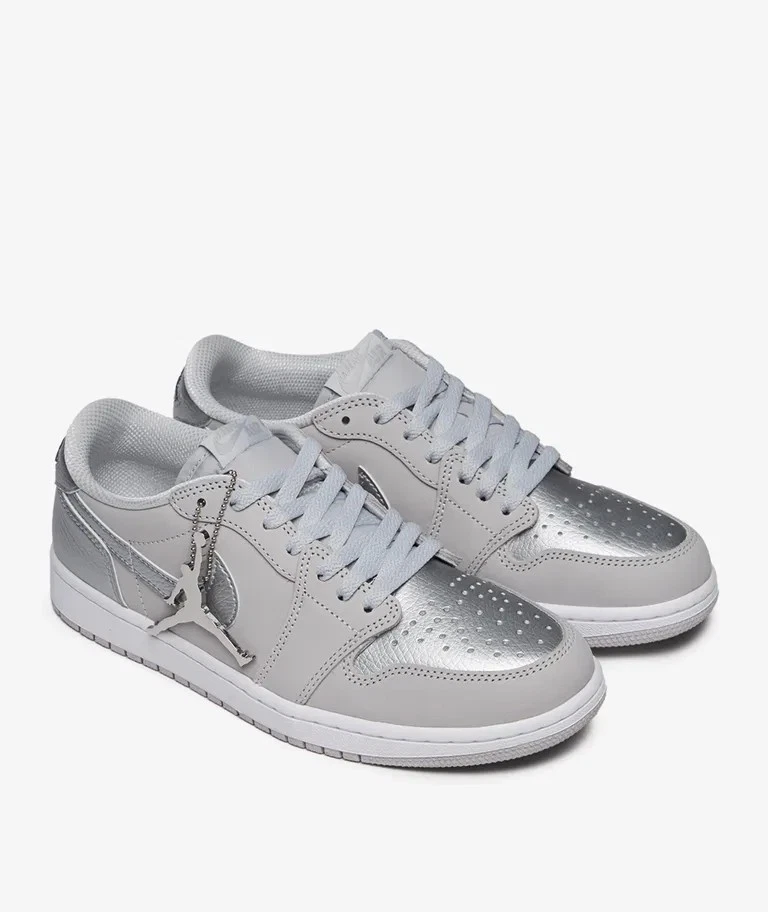 Air Jordan 1 Low シルバー Jordan 1 Retro Low Metallic Silver White for Sale | Authenticity