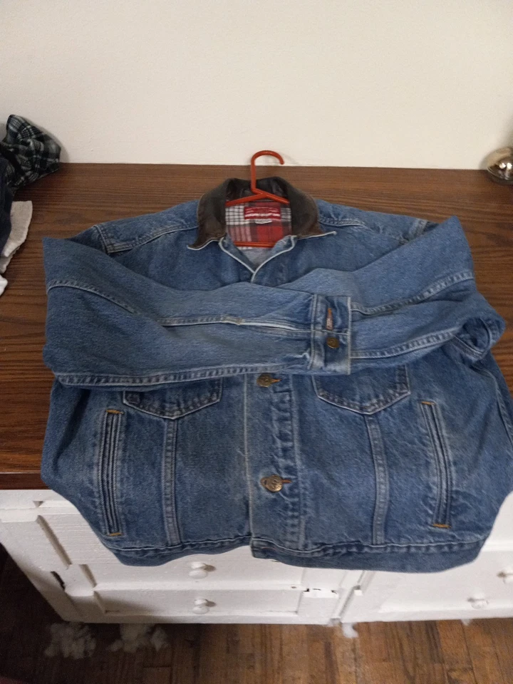 Malboro Denim Jacket with Corduroy Collar - Image 3 of 4