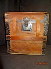 ANTIQUE STEAMER TRUNK VINTAGE VICTORIAN DOME TOP HONEYMOON / HAT/ LINGERIE CHEST