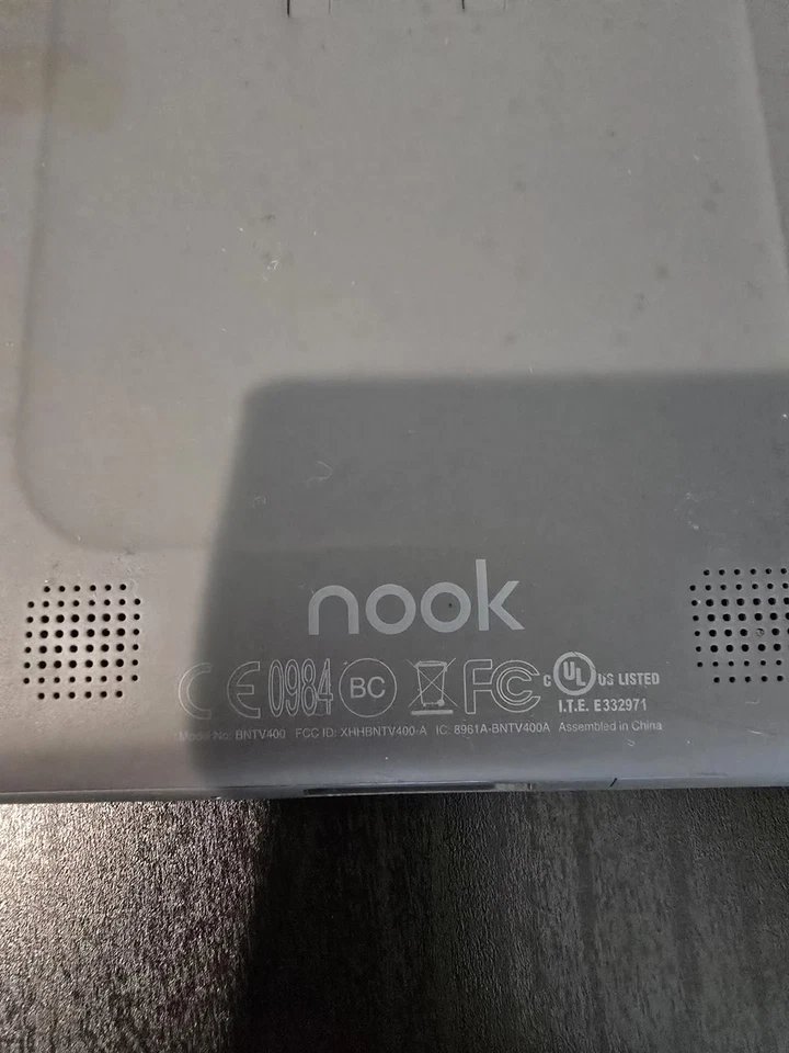 Tablet Nook Barnes & Noble eReader BNTV400 8GB HD, WiFi, sin probar, solo unidad. Foto 3 de 3