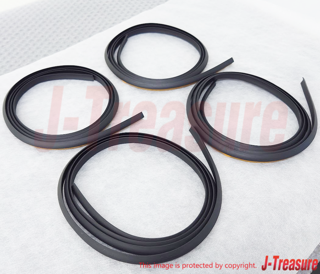 TOYOTA LAND CRUISER FJ80 FZJ80 91-92 Genuine Wheel Opening