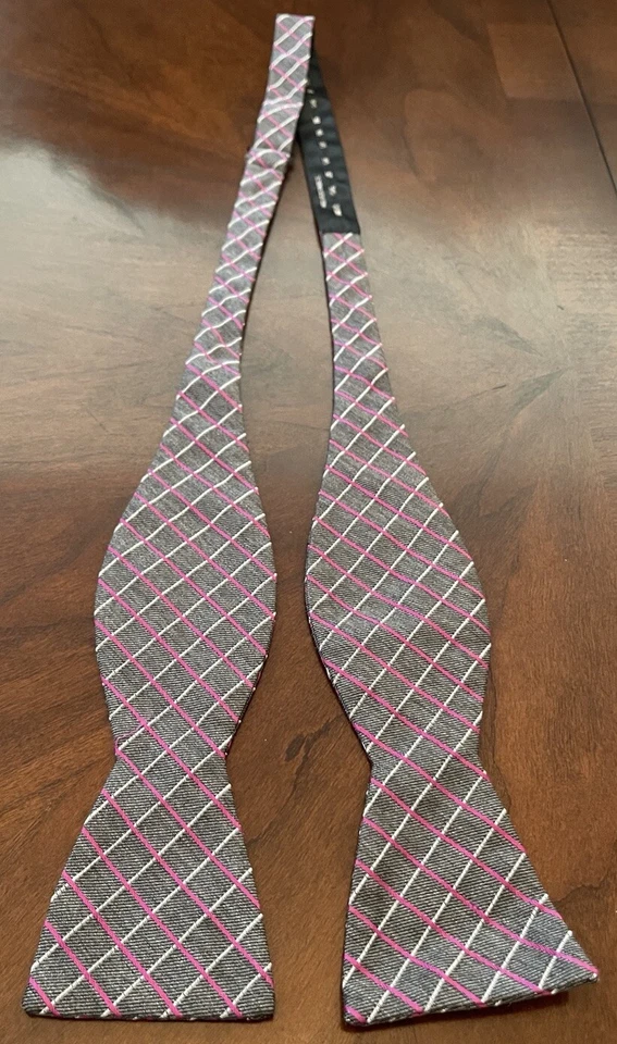 Gray Pink Hand Made 100% Silk Men’s Bow Tie Made In China - Image 2 of 4