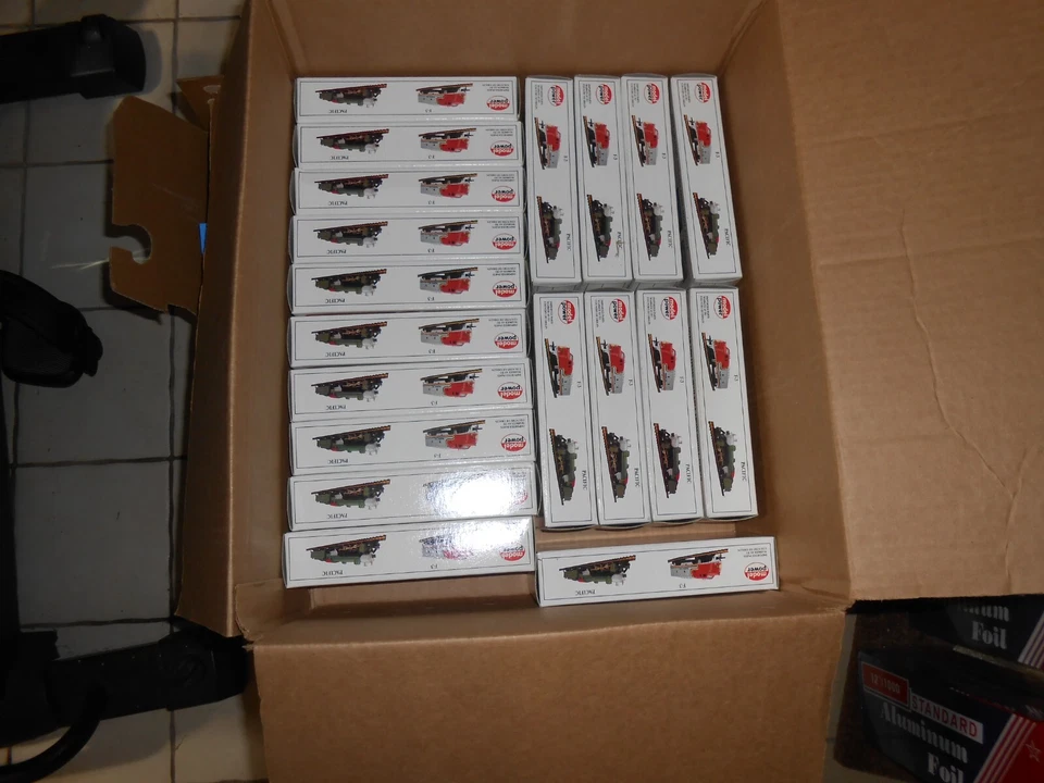 MODEL POWER HO SCALE LOT OF 29 [LOWEST ON EBAY] ALL THE SAME #9147 CP NEW FREE S - Image 3 of 4