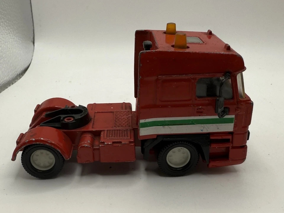 Matchbox Super kings DAF Space Cab + Peterbilt Total + Flat Bed Diecast Models - Image 4 of 4