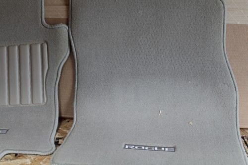 Floor Mats Set Nissan ROGUE 2014-2017 999E2-G2001 TAN - Picture 2 of 9