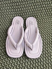 No Boundaries Lilac Puffy Flip Flops Memory Foam Women Size 9
